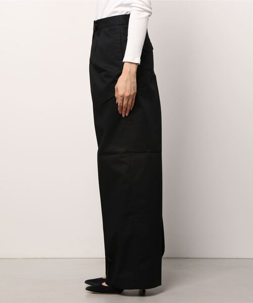 FRED PERRY(フレッドペリー)の「Wide Leg Trousers(チノパンツ・レディース・ブラック・6/8)」の3枚目の写真