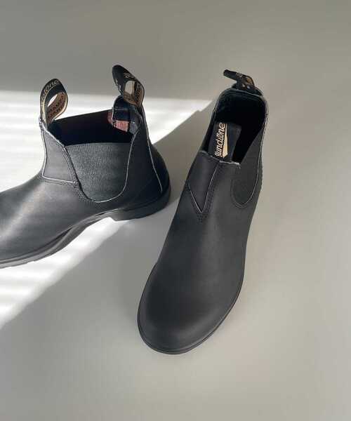 Blundstone（ブランドストーン）の「【WEB限定】Blundstone　スムースレザーサイドゴアブーツ（ブーツ・レディース・ブラック・4/5）」の2枚目の写真