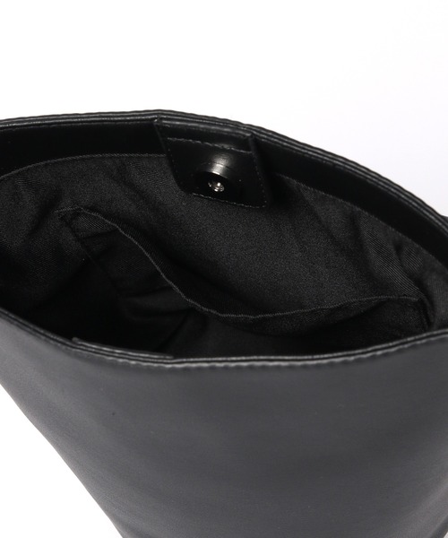 PAGEBOY（ページボーイ）の「バケットショルダーバッグ（ショルダーバッグ・レディース・ブラック/オフホワイト・ONE SIZE）」の9枚目の写真