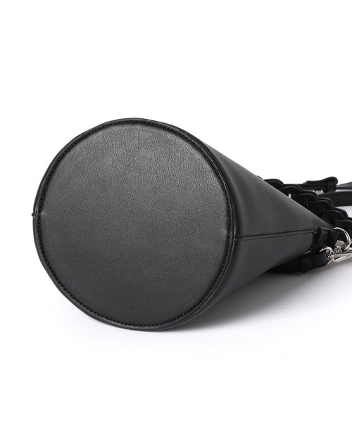 PAGEBOY（ページボーイ）の「バケットショルダーバッグ（ショルダーバッグ・レディース・ブラック/オフホワイト・ONE SIZE）」の7枚目の写真