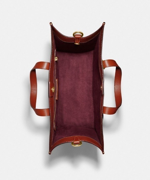 COACH（コーチ）の「フィールド トート 40 シグネチャー キャンバス