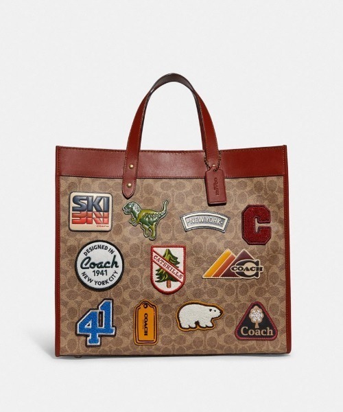 COACH（コーチ）の「フィールド トート 40 シグネチャー キャンバス