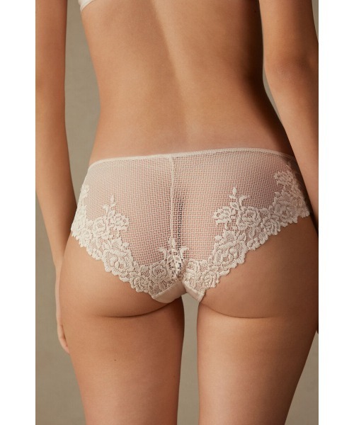 Intimissimi（インティミッシミ）の「Pretty Flowers ショーツ【フローラル柄 蒸れにくい 心地良い肌ざわり お揃いのブラ豊富】（ショーツ・レディース・ネイビー×ホワイト/ブラック×ホワイト/ブラック/ベージュ/キナリ/プラム/ライトグレー/ライラック/ライトピンク/ライトブルー/ライトグリーン/アイボリー/インディゴブルー/カーキ/スモークピンク/アッシュグレー/ダークベージュ/レッド/モカ・S/M/L/XL）」の21枚目の写真