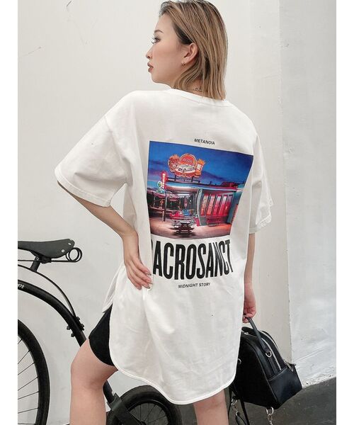 GYDA(ジェイダ)の「BACK PHOTOテールBIG Tシャツ(Tシャツ/カットソー・レディース・ブラック/ベージュ/オフホワイト/ミント・FREE)」の1枚目の写真