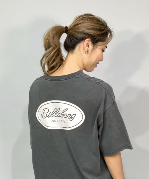 BILLABONG(ビラボン)の「BILLABONG/ビラボン ルーズシルエット バックプリントロゴTシャツ BC013-208(Tシャツ/カットソー・レディース・ブルー/ホワイト/イエロー/ブラック・L/M)」の1枚目の写真