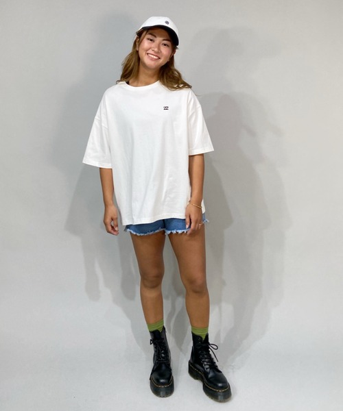 BILLABONG(ビラボン)の「BILLABONG/ビラボン ルーズシルエット バックプリントロゴTシャツ BC013-208(Tシャツ/カットソー・レディース・ブルー/ホワイト/イエロー/ブラック・L/M)」の7枚目の写真