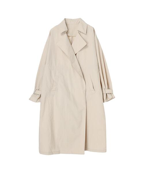 koe（コエ）の「キャンディースリーブオーバーサイズコート（トレンチコート・レディース・ブラック/カーキ/ライトベージュ・M）」の8枚目の写真