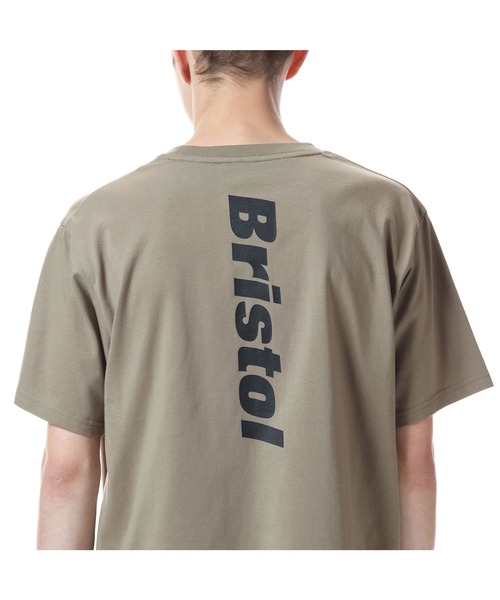 F.C.Real Bristol（エフシーレアルブリストル）の「VERTICAL LOGO POCKET TEE（Tシャツ/カットソー・メンズ・ブラック/ホワイト/ブルー/ライトブルー/ベージュ/グリーン・LARGE/MEDIUM/SMALL/X-LARGE）」の20枚目の写真