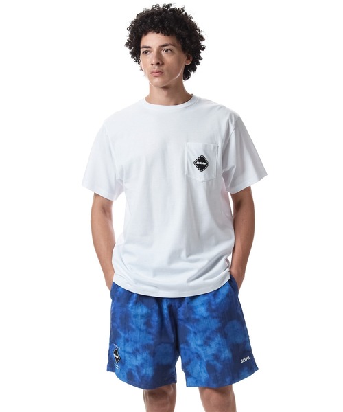 F.C.Real Bristol（エフシーレアルブリストル）の「VERTICAL LOGO POCKET TEE（Tシャツ/カットソー・メンズ・ブラック/ホワイト/ブルー/ライトブルー/ベージュ/グリーン・LARGE/MEDIUM/SMALL/X-LARGE）」の12枚目の写真