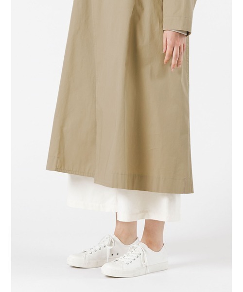 mizuiroind(ミズイロインド)の「mizuiro ind ドルマンスリーブトレンチコート(トレンチコート・レディース・ベージュ/ブラック/ネイビー・FREE)」の8枚目の写真