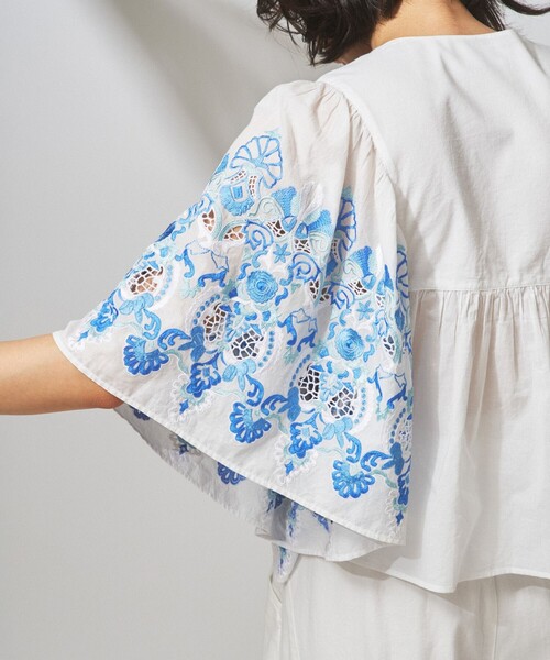 GRACE CONTINENTAL(グレースコンチネンタル)の「刺繍カフタンギャザートップ(シャツ/ブラウス・レディース・ホワイト/ピンク・36)」の12枚目の写真