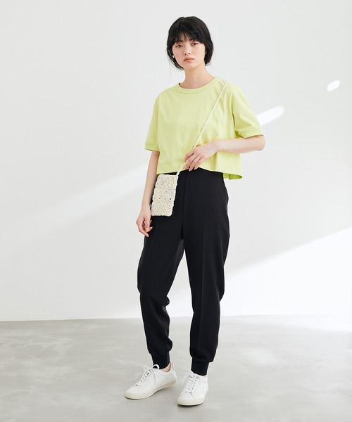 ADAM ET ROPE'（アダムエロペ）の「フラワー編みスマホポシェット（ショルダーバッグ・レディース・ブラック/オフホワイト・FREE）」の14枚目の写真