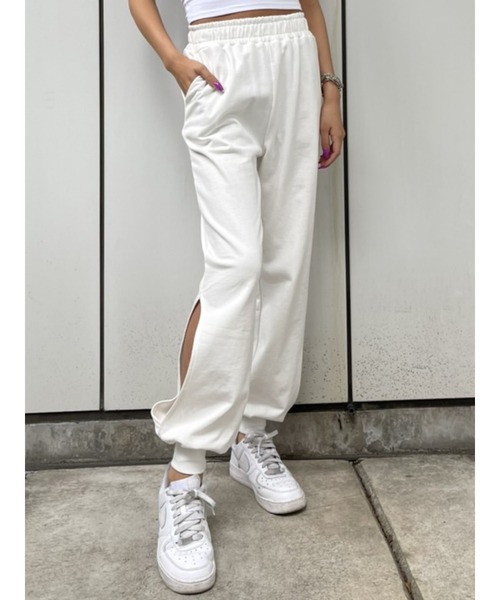 EGOIST（エゴイスト）の「サイドスリットジョガーパンツ（スウェットパンツ・レディース・ブラック/ホワイト・FREE）」の16枚目の写真