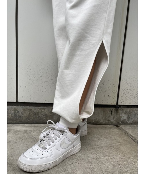 EGOIST（エゴイスト）の「サイドスリットジョガーパンツ（スウェットパンツ・レディース・ブラック/ホワイト・FREE）」の17枚目の写真