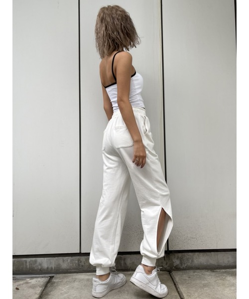 EGOIST（エゴイスト）の「サイドスリットジョガーパンツ（スウェットパンツ・レディース・ブラック/ホワイト・FREE）」の19枚目の写真