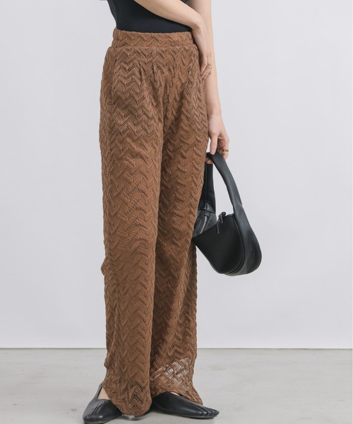 NEUNA(ヌナ)の「【トレンドのヘリンボーンを取り入れて。】ヘリンボーンレースレイヤードパンツ(その他パンツ・レディース・アイボリー/ブラウン・SMALL/MEDIUM/LARGE)」の1枚目の写真