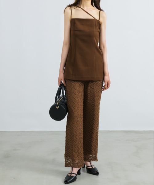 NEUNA(ヌナ)の「【トレンドのヘリンボーンを取り入れて。】ヘリンボーンレースレイヤードパンツ(その他パンツ・レディース・アイボリー/ブラウン・SMALL/MEDIUM/LARGE)」の9枚目の写真