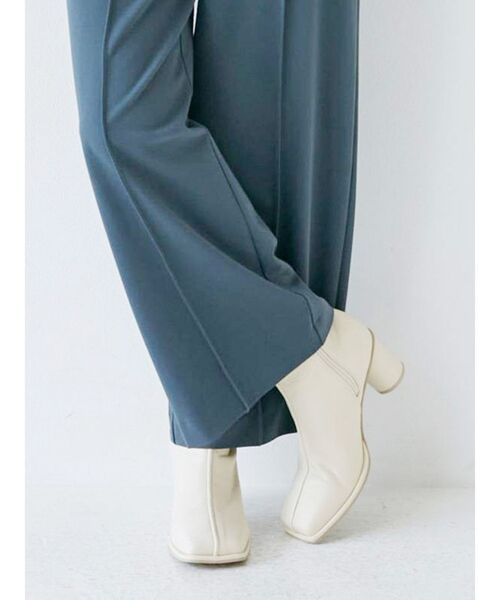 MURUA（ムルーア）の「シームミドルブーツ（ブーツ・レディース・アイボリー/ブラック/イエロー・35/36/37）」の2枚目の写真