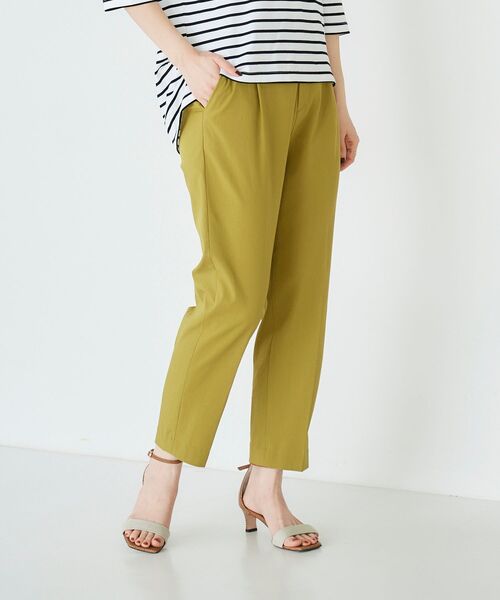 le.coeur blanc(ルクールブラン)の「アサレチックテーパードパンツ(スラックス・レディース・オレンジ/オリーブ/ネイビー・34/36/38/40)」の21枚目の写真