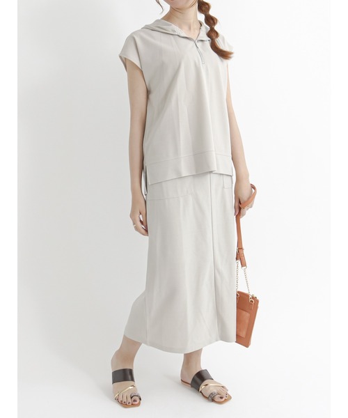 Te chichi TERRASSE（テチチテラス）の「カットタイトスカート【セットアップ可】（スカート・レディース・ブラック/グレー/ブルー・ﾌﾘ-）」の10枚目の写真