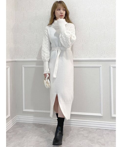 dazzlin(ダズリン)の「ソックスタイトショートブーツ(ブーツ・レディース・ブラック/ベージュ・MEDIUM/LARGE)」の4枚目の写真