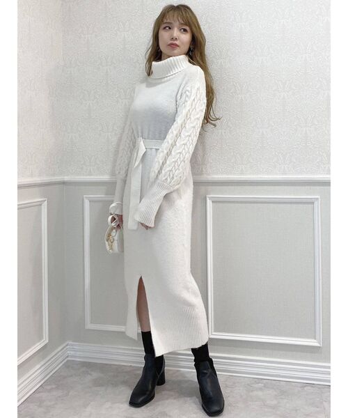 dazzlin(ダズリン)の「ソックスタイトショートブーツ(ブーツ・レディース・ブラック/ベージュ・MEDIUM/LARGE)」の7枚目の写真