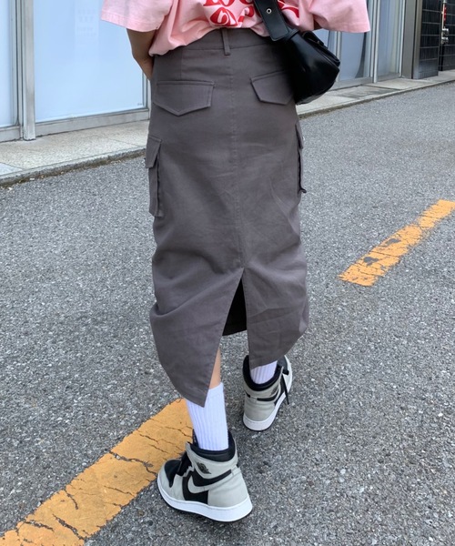 SHAGGIE（シャギー）の「サイドシャーリングミリタリーミディ丈スカート（スカート・レディース・ブラック/グレー/カーキ・SMALL/MEDIUM）」の3枚目の写真