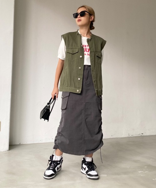 SHAGGIE（シャギー）の「サイドシャーリングミリタリーミディ丈スカート（スカート・レディース・ブラック/グレー/カーキ・SMALL/MEDIUM）」の6枚目の写真