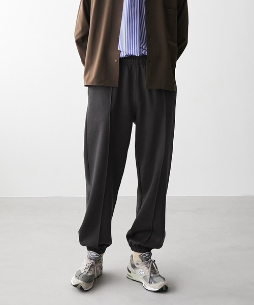 【関税込み】Etudes ネイビー The City ルーズ スウェットパンツ ピンタックルーズテーパードスウェットジョガーパンツ EMMA