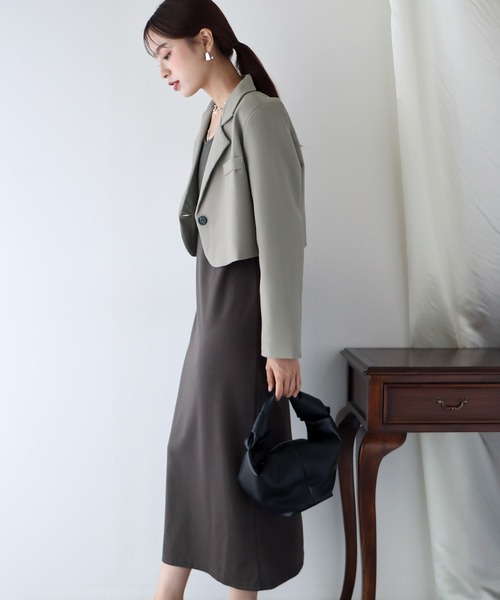 BLUEEAST（ブルーイースト）の「ショートジャケット（テーラードジャケット・レディース・ブラック/ベージュ/グレイッシュベージュ/グレー系/ブラック系・MEDIUM/LARGE）」の11枚目の写真