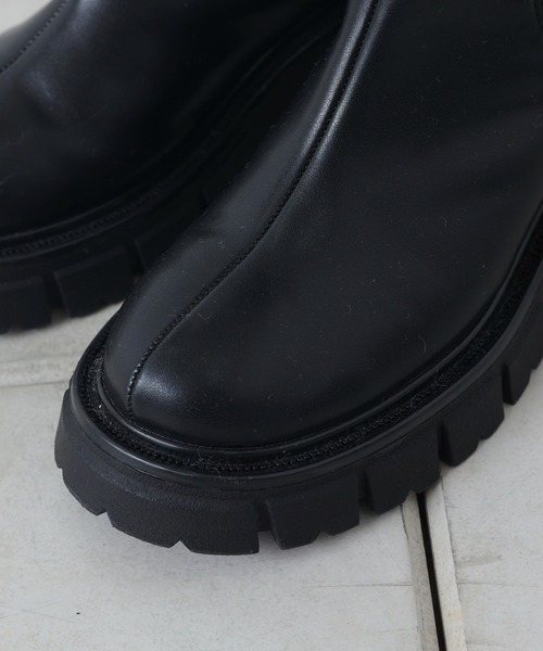 Chico（チコ）の「【2022AW】サイドゴア厚底ロングブーツ（ブーツ・レディース・ブラック/チャコールグレー/グレイッシュベージュ・SMALL/MEDIUM/LARGE）」の18枚目の写真