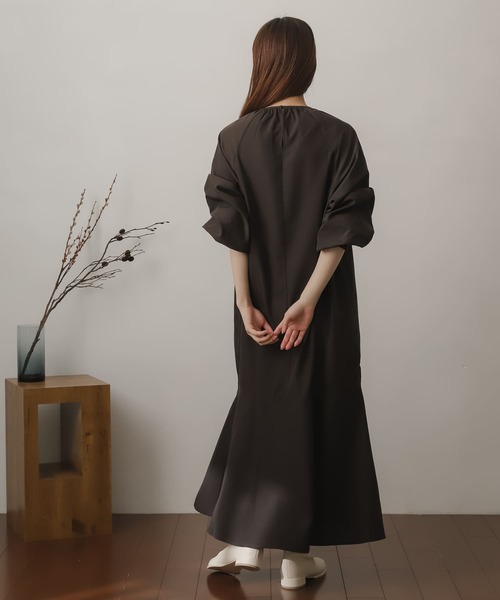 SENSE OF PLACE by URBAN RESEARCH（センスオブプレイスバイアーバンリサーチ）の「ベストレイヤードシャツワンピース（ワンピース・レディース・チャコールグレー/オフホワイト/グリーン系その他/ブルー系その他/イエロー系その他・ONE/S）」の15枚目の写真