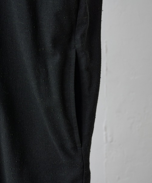 BEARDSLEY（ビアズリー）の「フロントファスナーがワンポイント 好みの開きに 裾バルーンオールインワン（つなぎ/オールインワン・レディース・ブラック・FREE）」の18枚目の写真