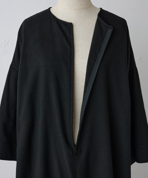 BEARDSLEY（ビアズリー）の「フロントファスナーがワンポイント 好みの開きに 裾バルーンオールインワン（つなぎ/オールインワン・レディース・ブラック・FREE）」の4枚目の写真