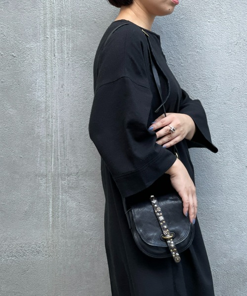 BEARDSLEY（ビアズリー）の「フロントファスナーがワンポイント 好みの開きに 裾バルーンオールインワン（つなぎ/オールインワン・レディース・ブラック・FREE）」の2枚目の写真