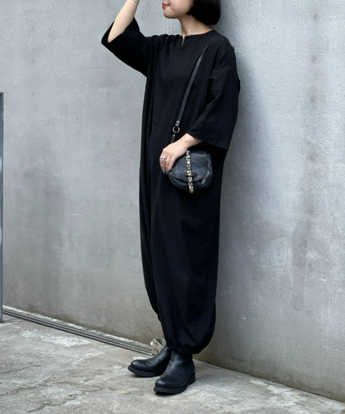 BEARDSLEY（ビアズリー）の「フロントファスナーがワンポイント 好みの開きに 裾バルーンオールインワン（つなぎ/オールインワン・レディース・ブラック・FREE）」の10枚目の写真