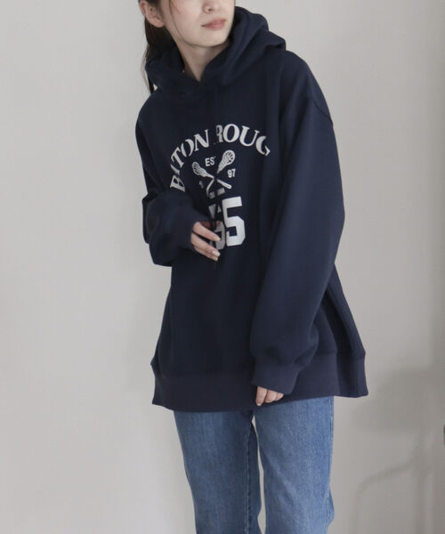 fredy emue(フレディエミュ)の「フード付きプリント起毛スウェット(スウェット・レディース・クリーム/ネイビー/グレー・38)」の14枚目の写真