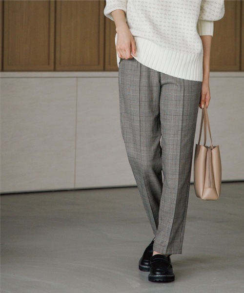 DRESKIP(ドレスキップ)の「◆裏に秘密(工夫)テーパードパンツ(その他パンツ・レディース・ネイビー系2/ブラック系2/オフホワイト/ブラック/オレンジ・04/02/03)」の4枚目の写真