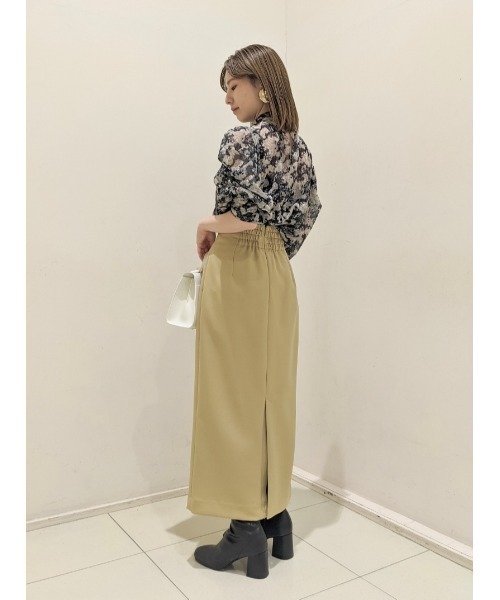 LILY BROWN（リリーブラウン）の「サスぺ付きディープベンツタイトSK