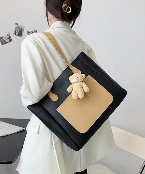 yuue' ( wear )（ユーイ）の「くまキーホルダー付き シンプル