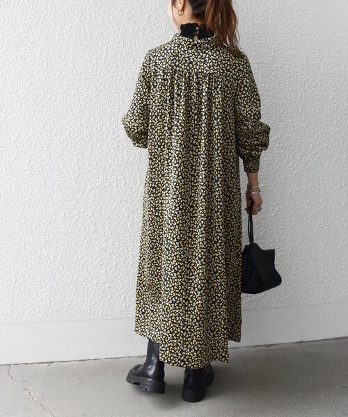 【最終価格】▼シップス　プチフラワーワンピース セール】 SHIPS any: SPRINTEX プチフラワープリント ノーカラー