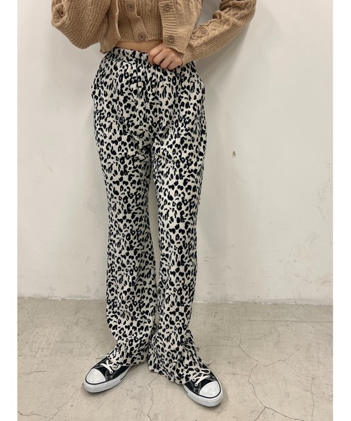 WC（ダブル シー）の「レオパードフレアパンツ（スラックス・レディース・アイボリー/ブラウン/ブラック・FREE）」の6枚目の写真