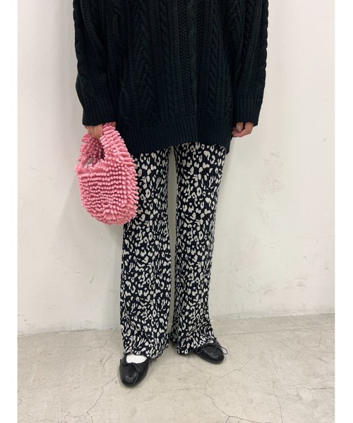 WC（ダブル シー）の「レオパードフレアパンツ（スラックス・レディース・アイボリー/ブラウン/ブラック・FREE）」の8枚目の写真