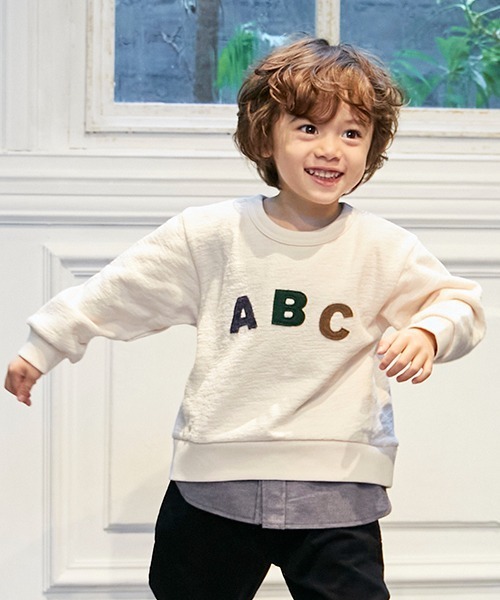 petit main(プティマイン)の「ABCアップリケトレーナー(スウェット・キッズ・アイボリー/ネイビー・110cm/120cm/140cm/100cm/130cm/80cm/150cm/90cm)」の2枚目の写真