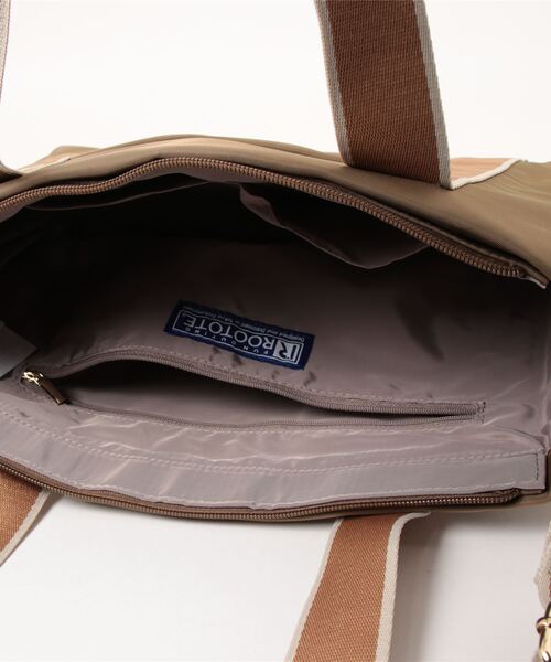 ROOTOTE(ルートート)の「ルートート/LT.A4.7pocketsーTAPE-A(ショルダーバッグ・レディース・ブラック/グレー系その他/レッド/ベージュ/ネイビー・FREE)」の15枚目の写真