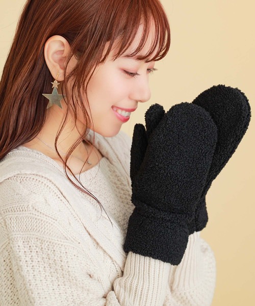 osharewalker（オシャレウォーカー）の「『ボアミトングローブ』（手袋・レディース・ベージュ/ブラック・FREE）」の2枚目の写真