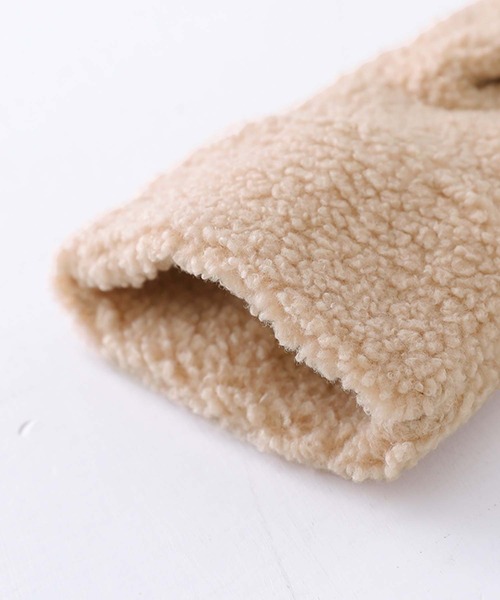 osharewalker（オシャレウォーカー）の「『ボアミトングローブ』（手袋・レディース・ベージュ/ブラック・FREE）」の9枚目の写真