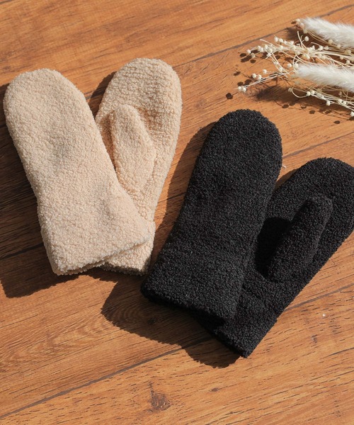 osharewalker（オシャレウォーカー）の「『ボアミトングローブ』（手袋・レディース・ベージュ/ブラック・FREE）」の13枚目の写真