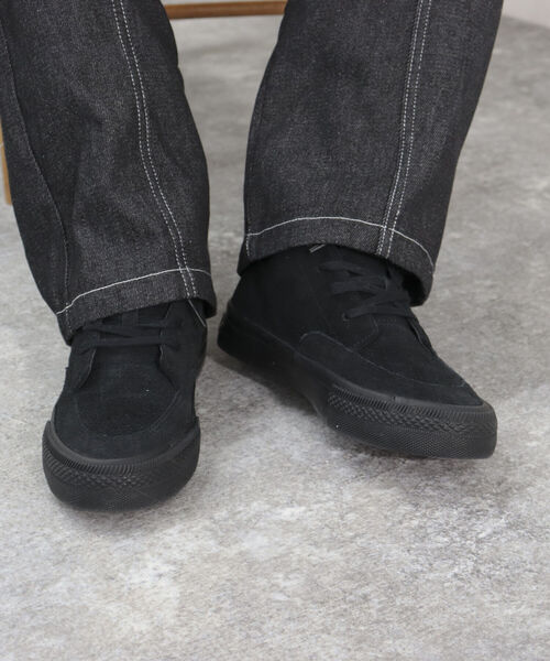 CONVERSE(コンバース)の「【CONVERSE/コンバース】CS チャッカ SK MID スニーカー(スニーカー・レディース・ベージュ/ブラック・23.5/24.5)」の2枚目の写真