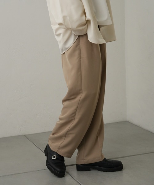 COLONY 2139（コロニートゥーワンスリーナイン）の「ドレープポリシェフパンツ（その他パンツ・メンズ・ベージュ/ブラック/ブルー・MEDIUM/LARGE）」の19枚目の写真